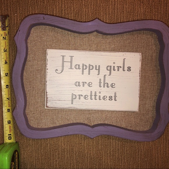 “Happy girls are the prettiest” room decor sign - Picture 2 of 3